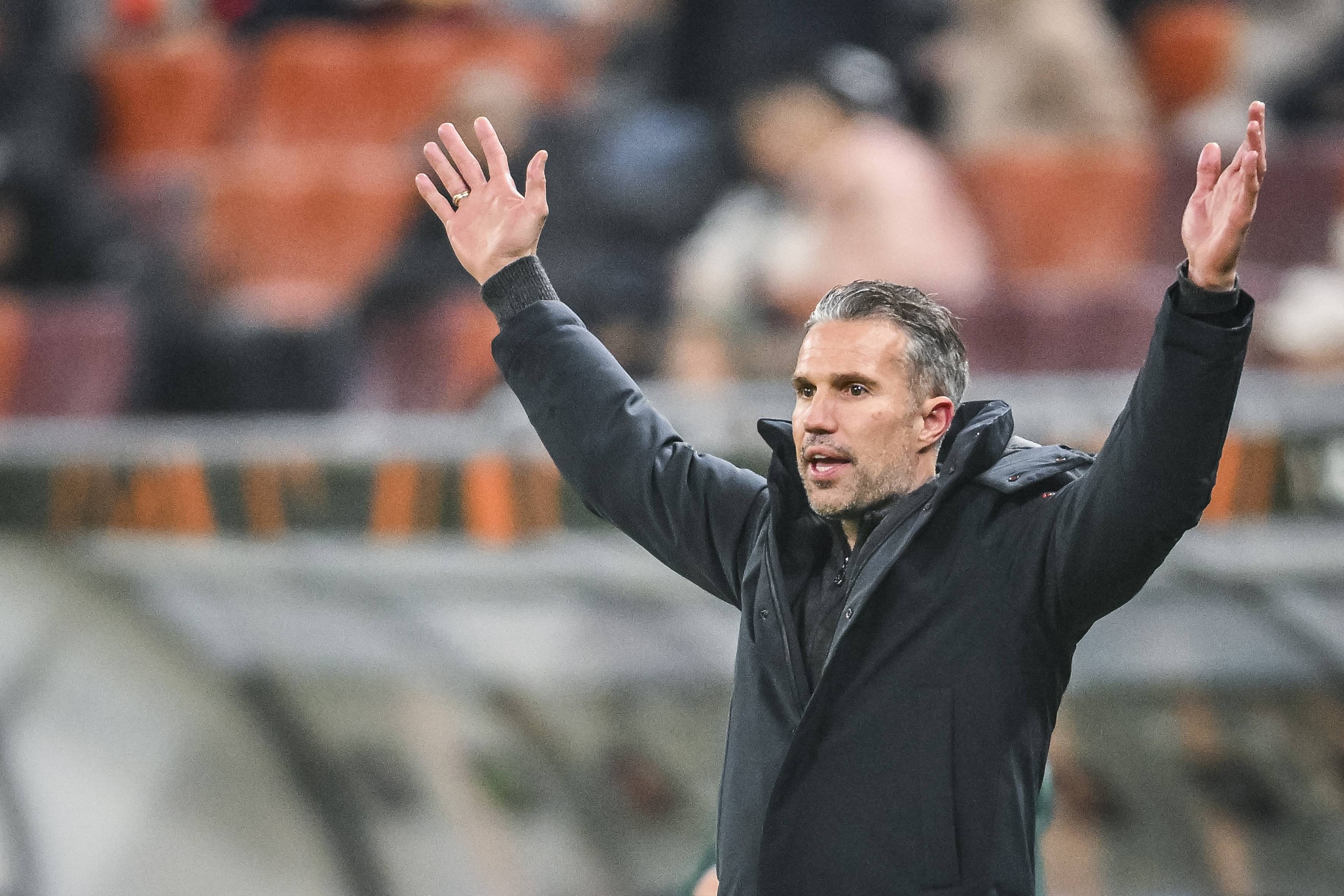 Olandezii l-au făcut ”praf” pe Robin van Persie, a doua zi după FCSB - Feyenoord 4-3