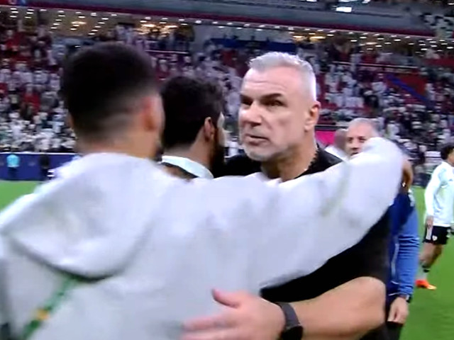 Cosmin Olăroiu s-a calificat în semifinalele Cupei Arabe