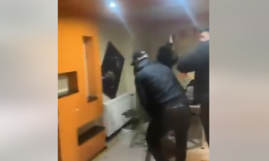 suporteri-feyenoord-apartament-bucuresti