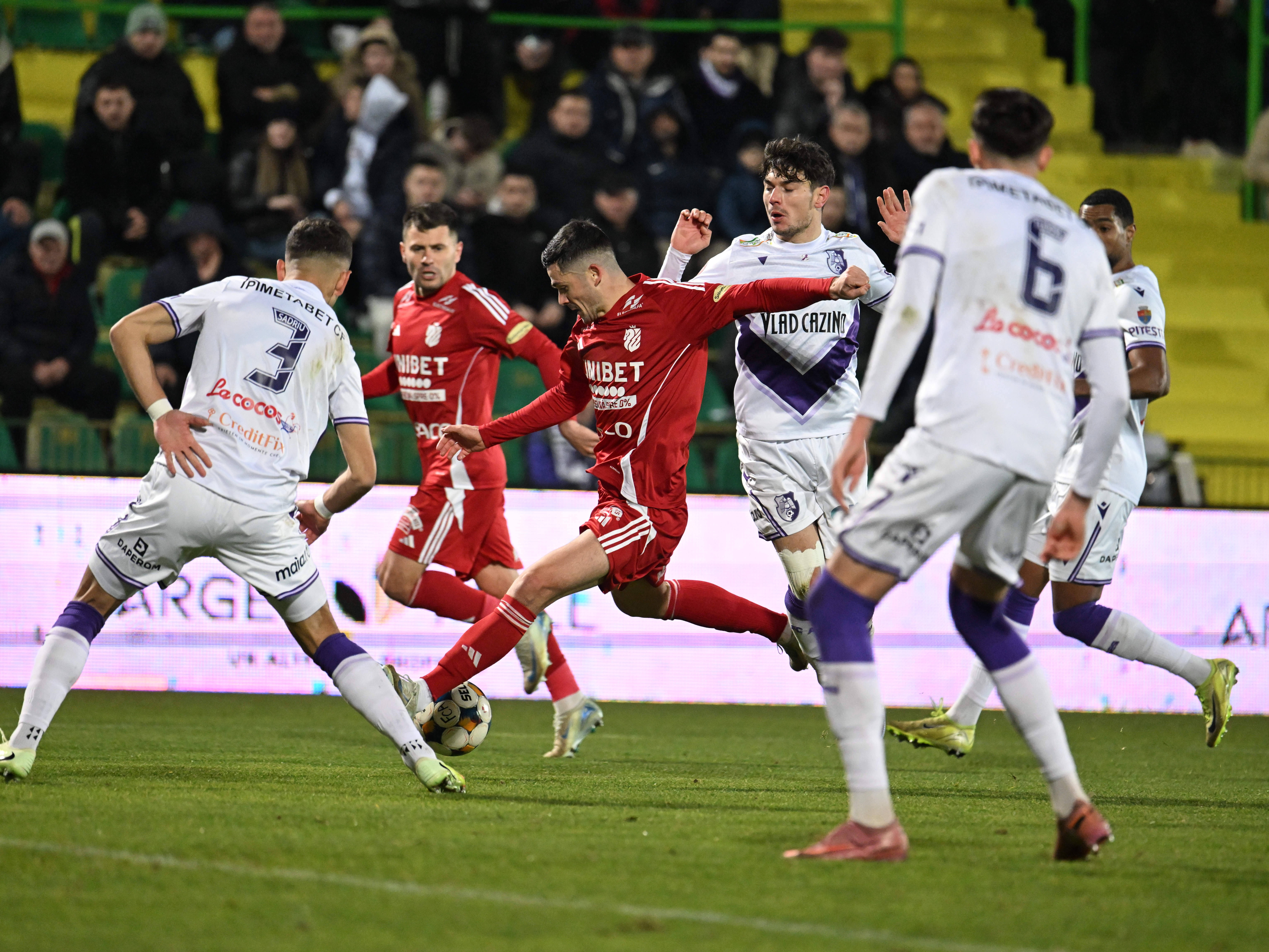 FC Argeș - FC Botoșani 0-0. Remiză ”albă” în vârful clasamentului. Piteștenii au lovit de două ori bara