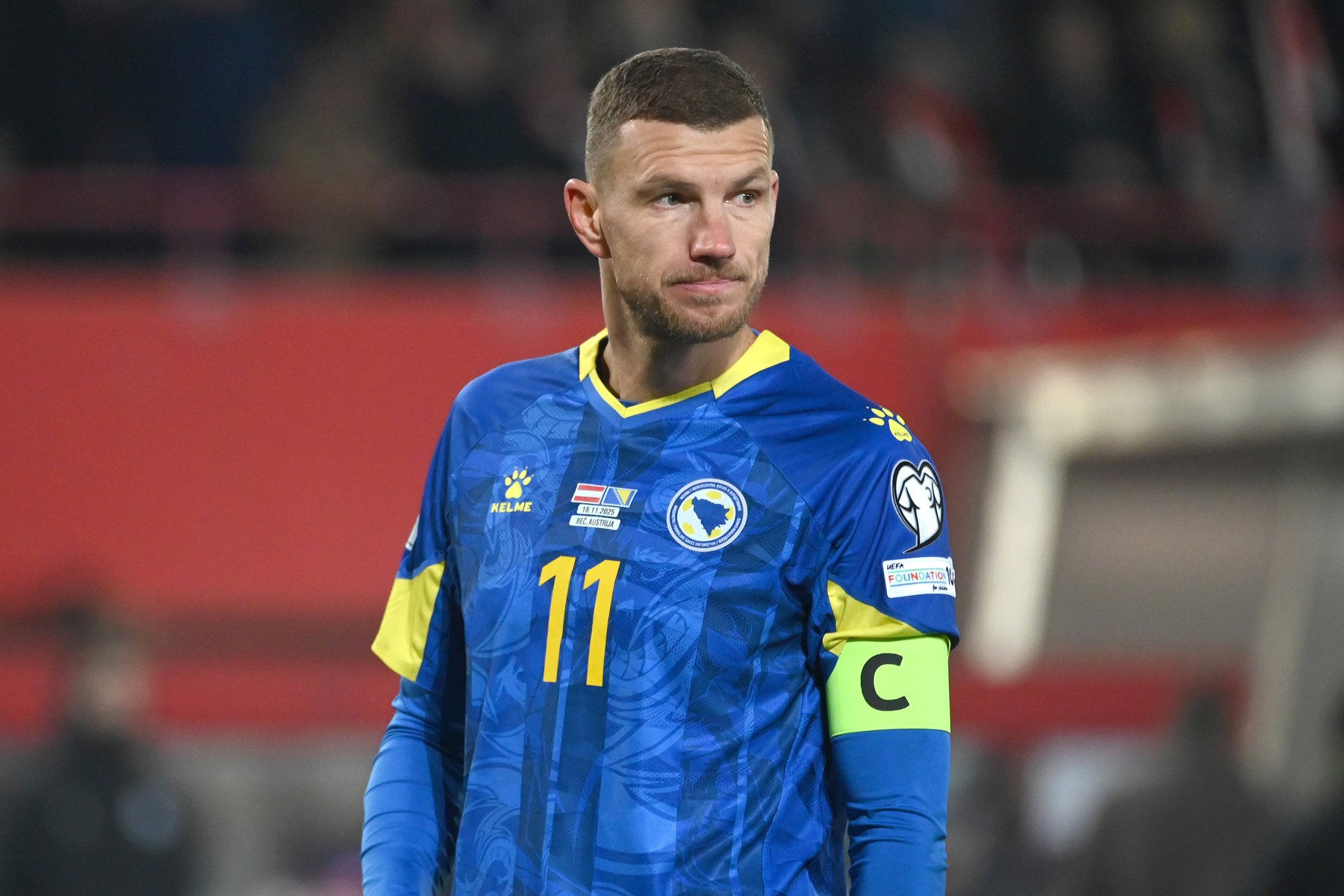 Ar fi lovitura iernii în fotbalul românesc! Adrian Mutu l-a propus pe Dzeko la un club din SuperLiga