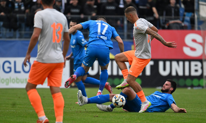 FOTBAL:METALOGLOBUS BUCURESTI-UNIVERSITATEA CRAIOVA, SUPERLIGA SUPERBET (26.10.2025)