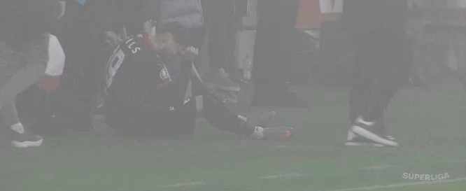 Adrian Mazilu, schimbat după 28 de minute cu UTA! Emoții la Dinamo