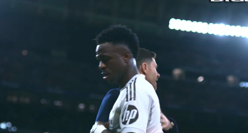 Ce diferență! Reacția lui Xabi Alonso după ce l-a schimbat pe Vinicius Jr. și Bernabeul l-a huiduit