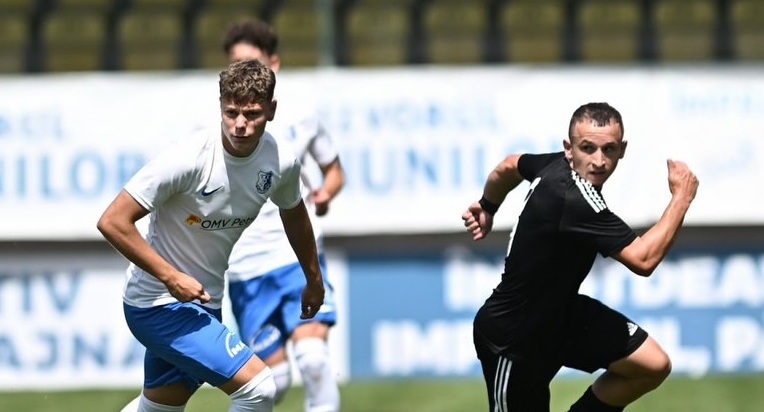 Fratele lui Louis Munteanu este tot fotbalist! Câți ani are și unde evoluează