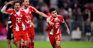 Fussball 1. Bundesliga Saison 2025/2026 12. Spieltag FC Bayern Muenchen - FC St. Pauli