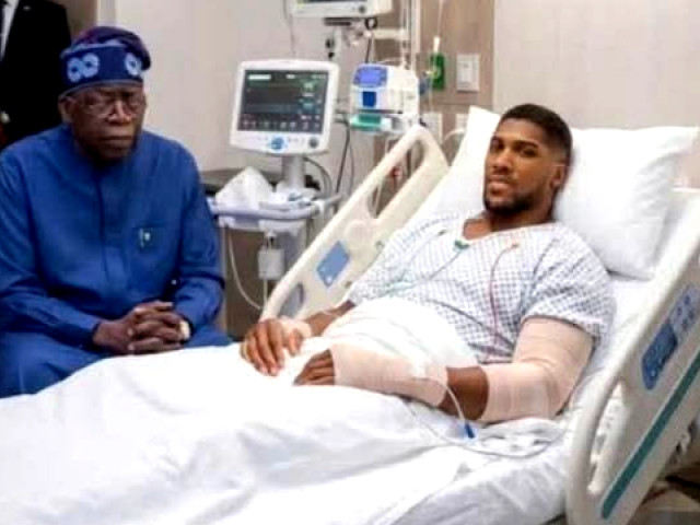 Poza pentru articolul Lovitură de teatru: Anthony Joshua riscă să nu mai boxeze niciodată, după accidentul soldat cu doi morți!