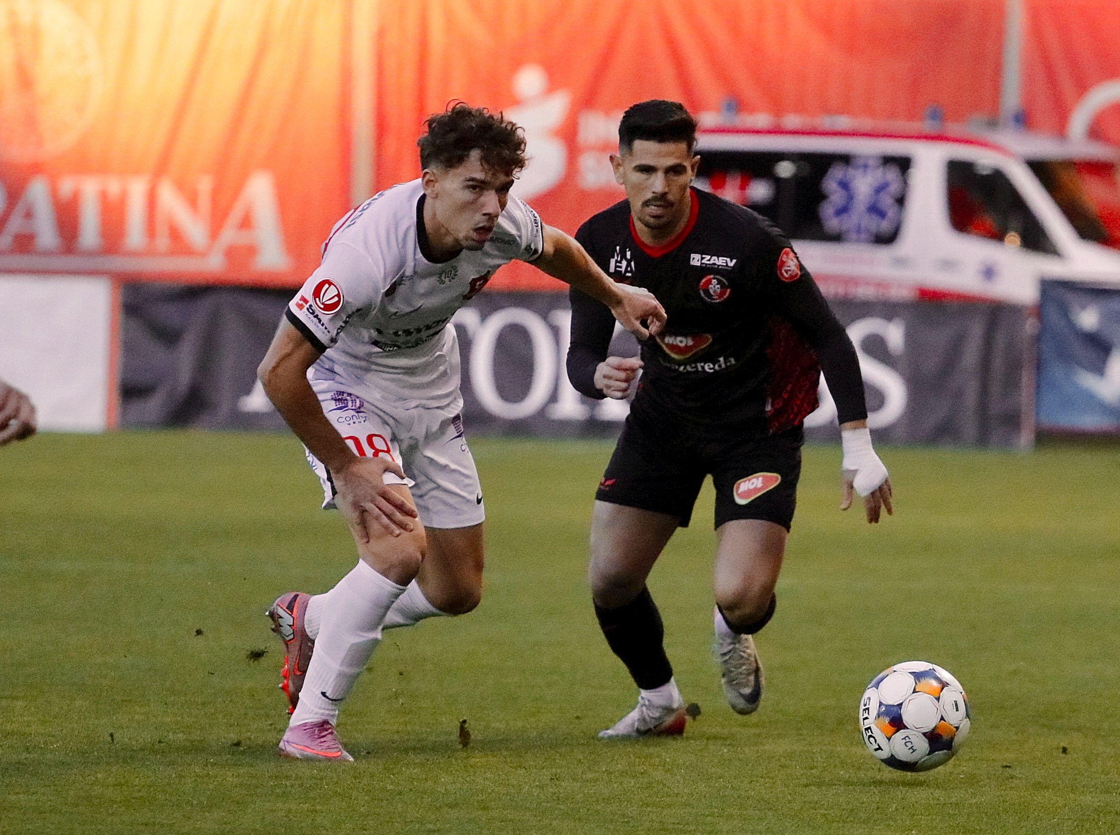 După Țicu, Dinamo vrea alt jucător din SuperLiga! O rivală îi face concurență