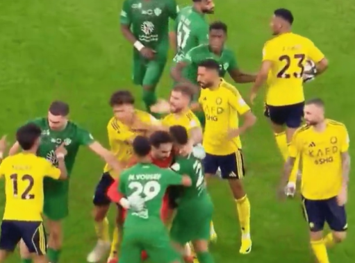 Cu doi români în cabina VAR, Joao Felix a fost luat la palme pe teren!
