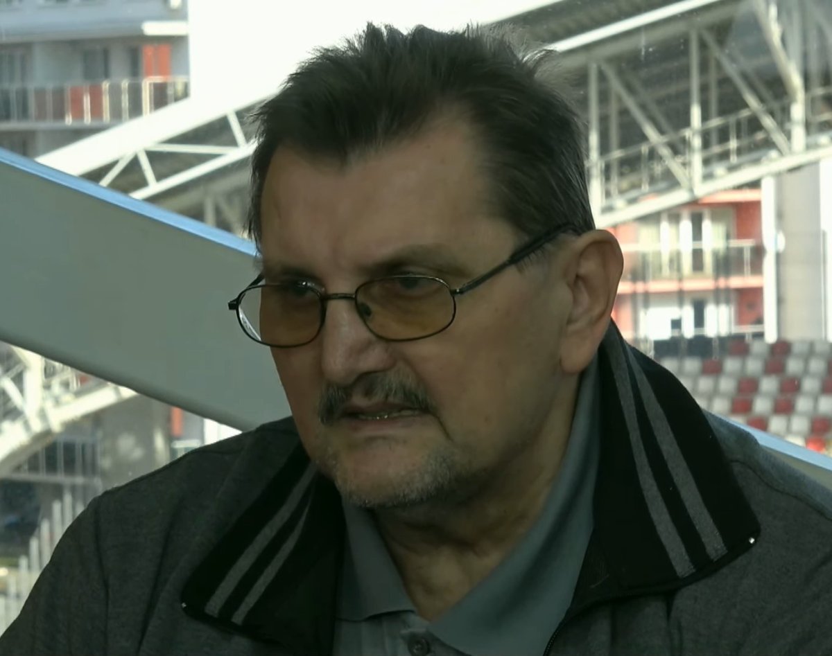 Imagine Stire Fotbalistul român care a fost numărul 1 a ajuns la 150 kg: Nu vreau să mă operez! | 2review.ro