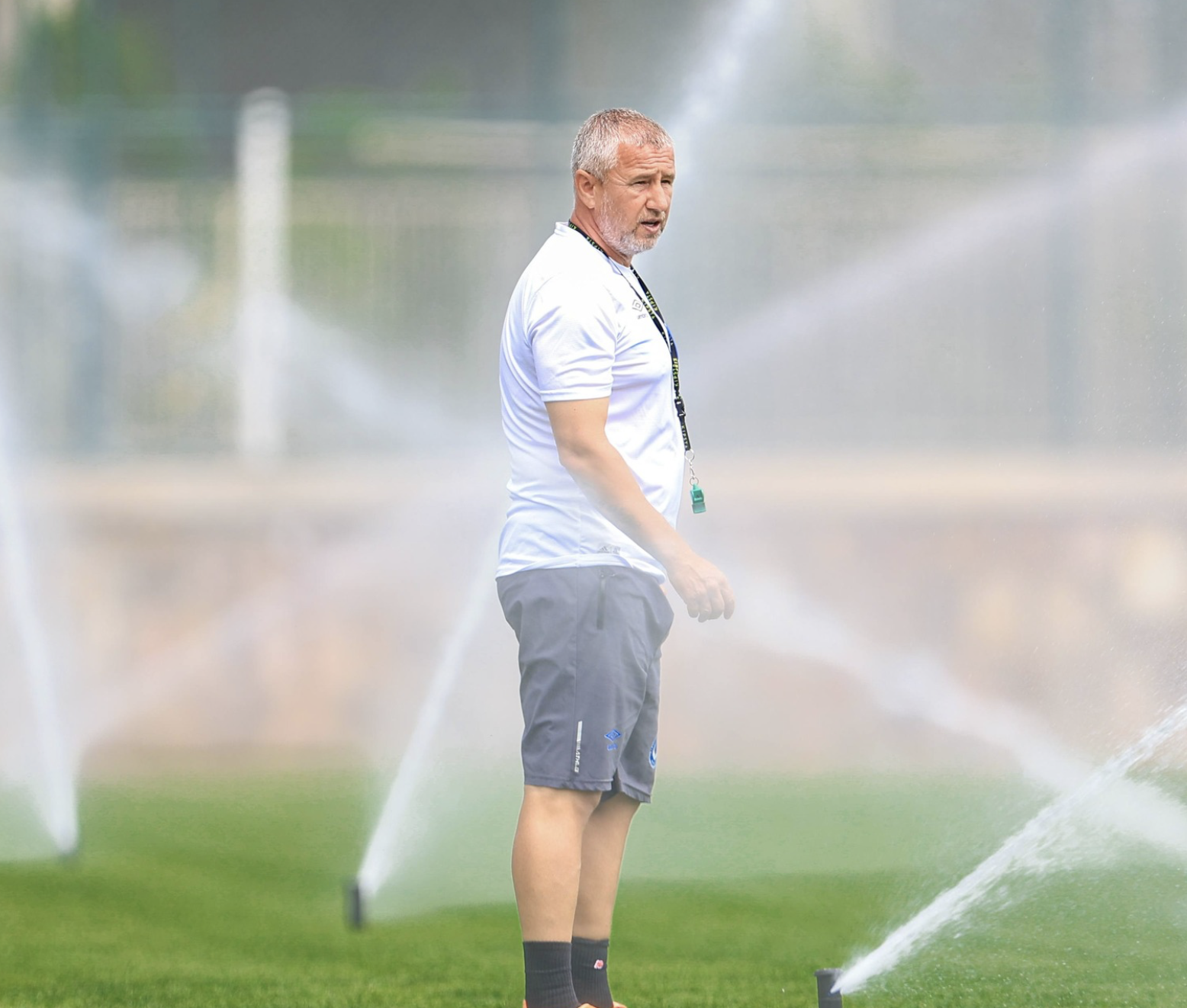 Imagine Stire Africanii anunță că Laurențiu Reghecampf e OUT! Din vară se poate întoarce în SuperLigă, dar mai întâi trebuie să dea banii | 2review.ro