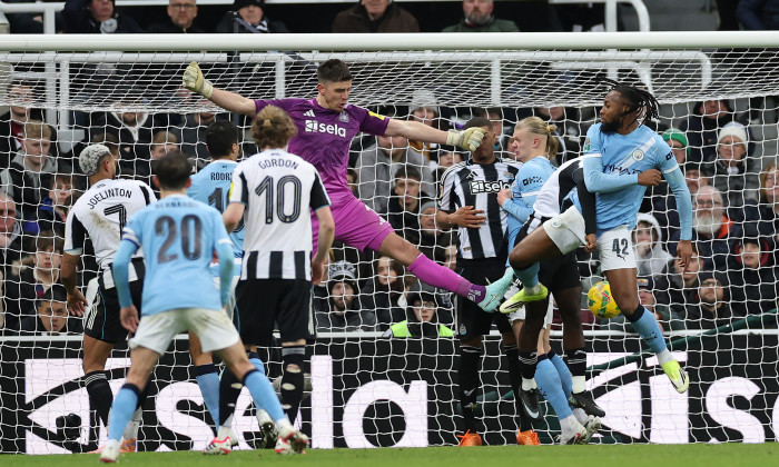 Newcastle United v Manchester City - Carabao Cup Semi Final First Leg