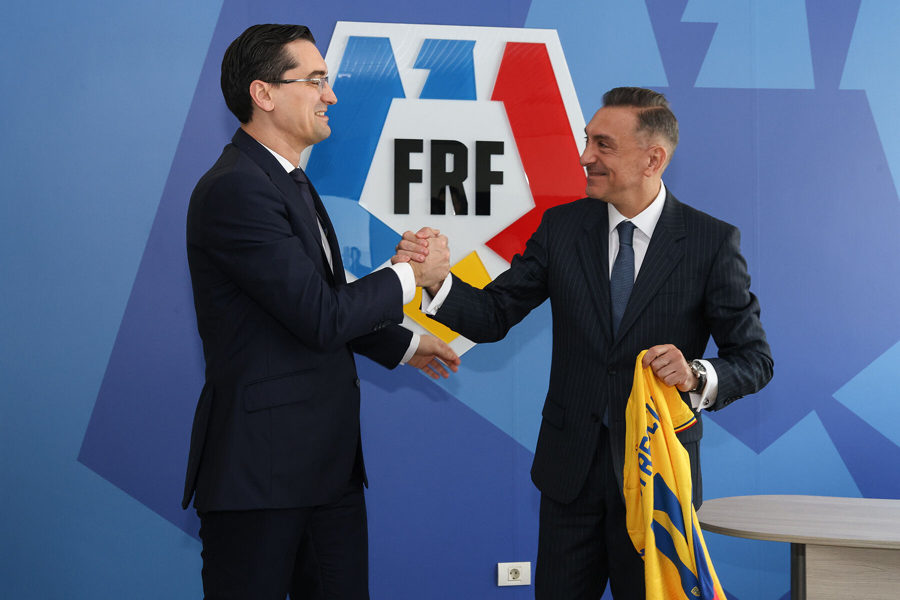 Imagine Stire Ilie Dumitrescu a anunțat numele noului selecționer al României: ”Obsesia președintelui Burleanu”. Ce salariu va avea | 2review.ro