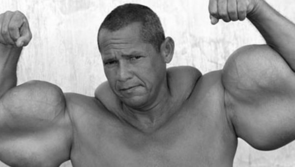 ”Popeye” a murit. Ce a făcut pentru a avea bicepși de 73 de centimetri: ”Nu sfătuiesc pe nimeni”