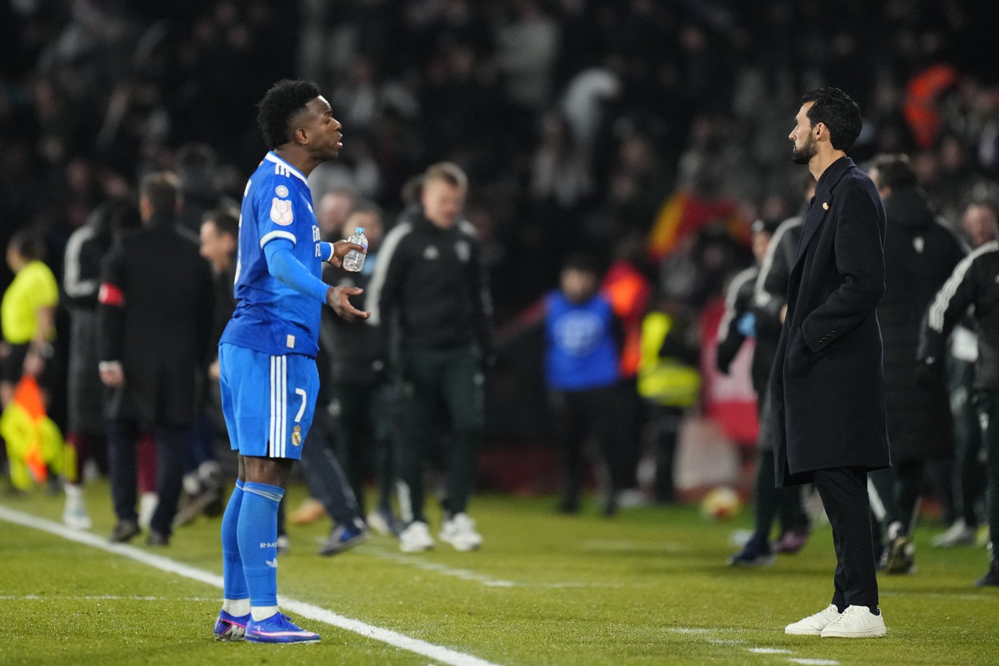 Imagine Stire Spaniolii au făcut anunțul: Bombă cu ceas la Real Madrid | 2review.ro