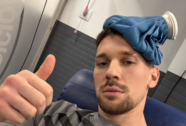 Ionuț Radu se luptă cu Thibaut Courtois pentru trofeu