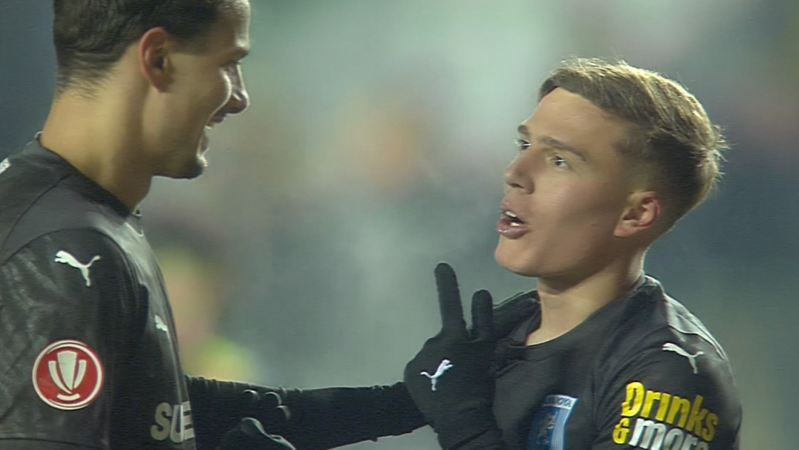 Imagine Stire Cum a ajuns Luca Băsceanu să marcheze primul său gol pentru Craiova. ”Lasă-mă pe mine!” | 2review.ro