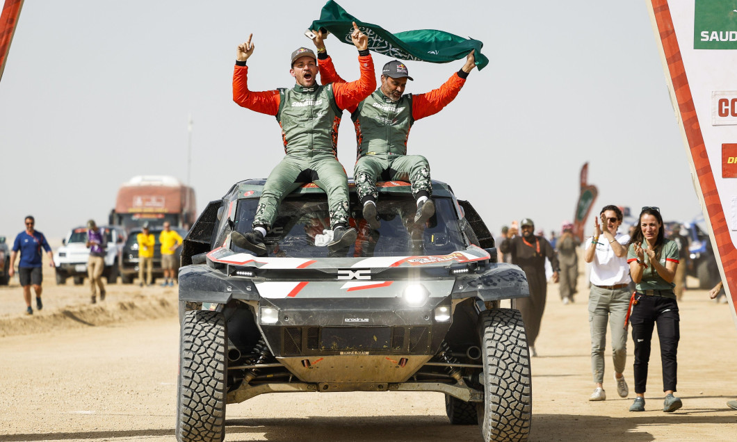 299 AL-ATTIYAH Nasser (qat), LURQUIN Fabian (bel), The Dacia Sandriders, Dacia, Ultimate, BF Goodrich, FIA W2RC, celebrating their win during the Finish of the Dakar 2026, on January 17, 2026 in Yanbu, Saudi Arabia