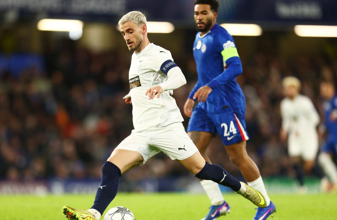 Imagine Stire Ar fi fost surpriza serii în UCL! Vlad Dragomir, numărul 1 la Pafos. Ciprioții, aproape de un rezultat uriaș | 2review.ro