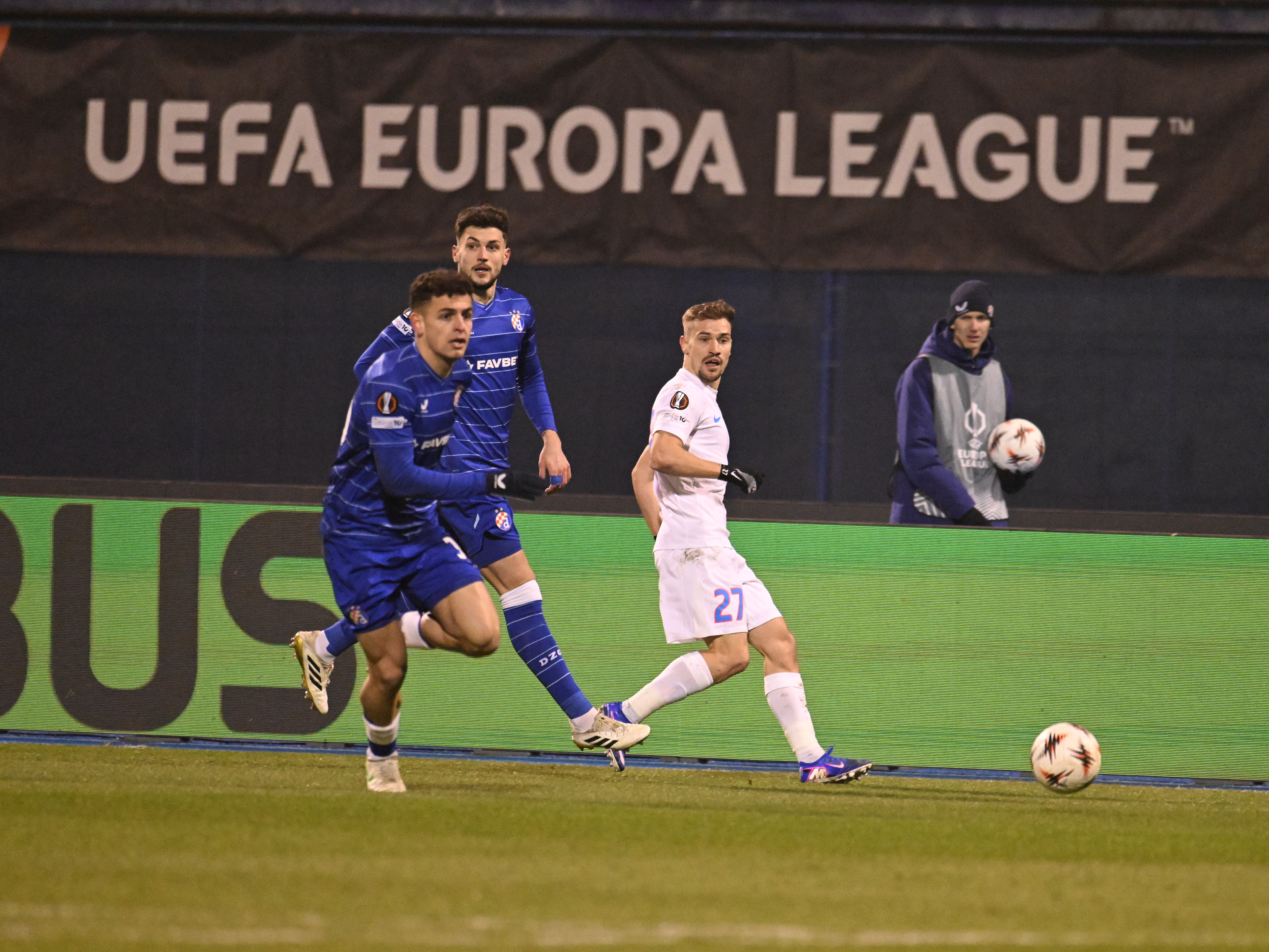 Imagine Stire Se transferă în Germania, direct după Dinamo Zagreb - FCSB! | 2review.ro