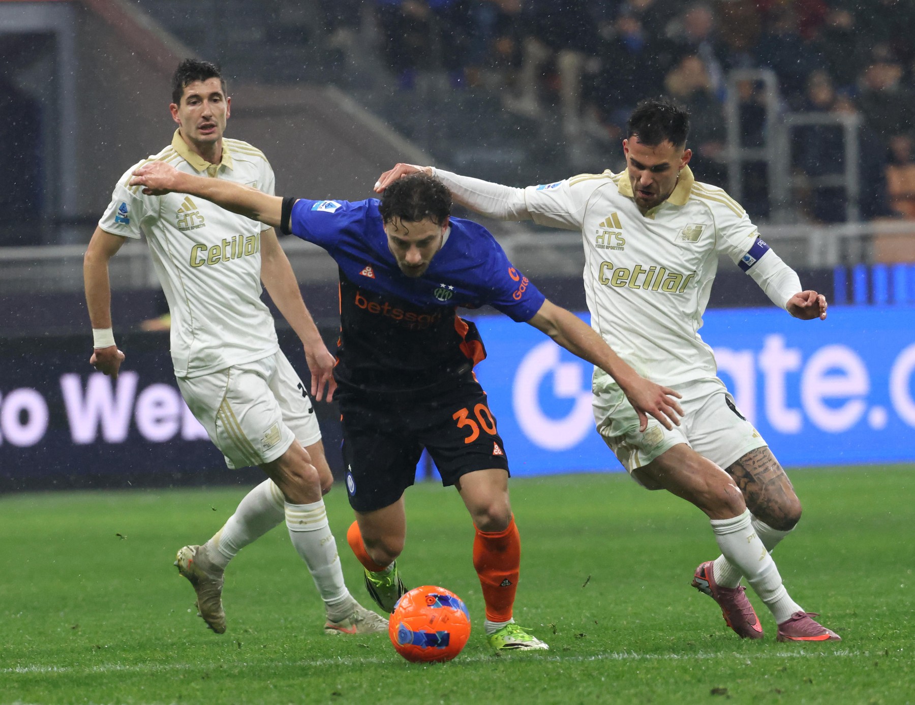 Imagine Stire Căpitan la Pisa, Marius Marin a fost schimbat la pauza meciului cu Inter. Gilardino: ”Îmi asum!” | 2review.ro