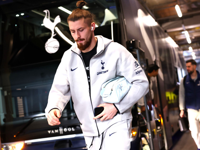 Au trimis oferta scrisă: 23.000.000 de euro pentru Radu Drăgușin! Românul s-a decis imediat