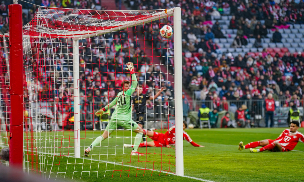 Deutschland: Fussball Bundesliga 2025/26, 19. Spieltag - FC Bayern München vs FC Augsburg - Allianz-Arena (München): Rob