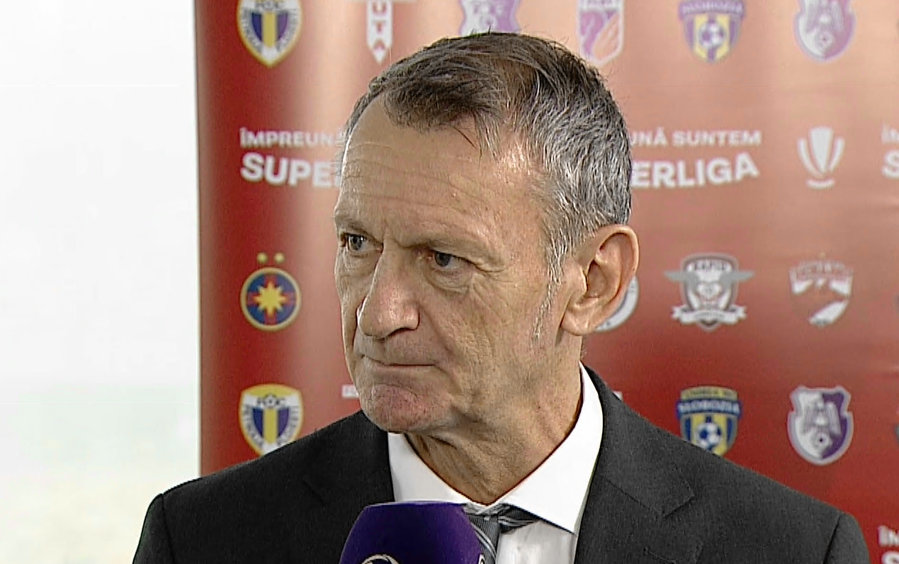 Imagine Stire ”Fotbalist!”. Remarcatul lui Gică Craioveanu, după Universitatea Craiova - Rapid 1-0 | 2review.ro