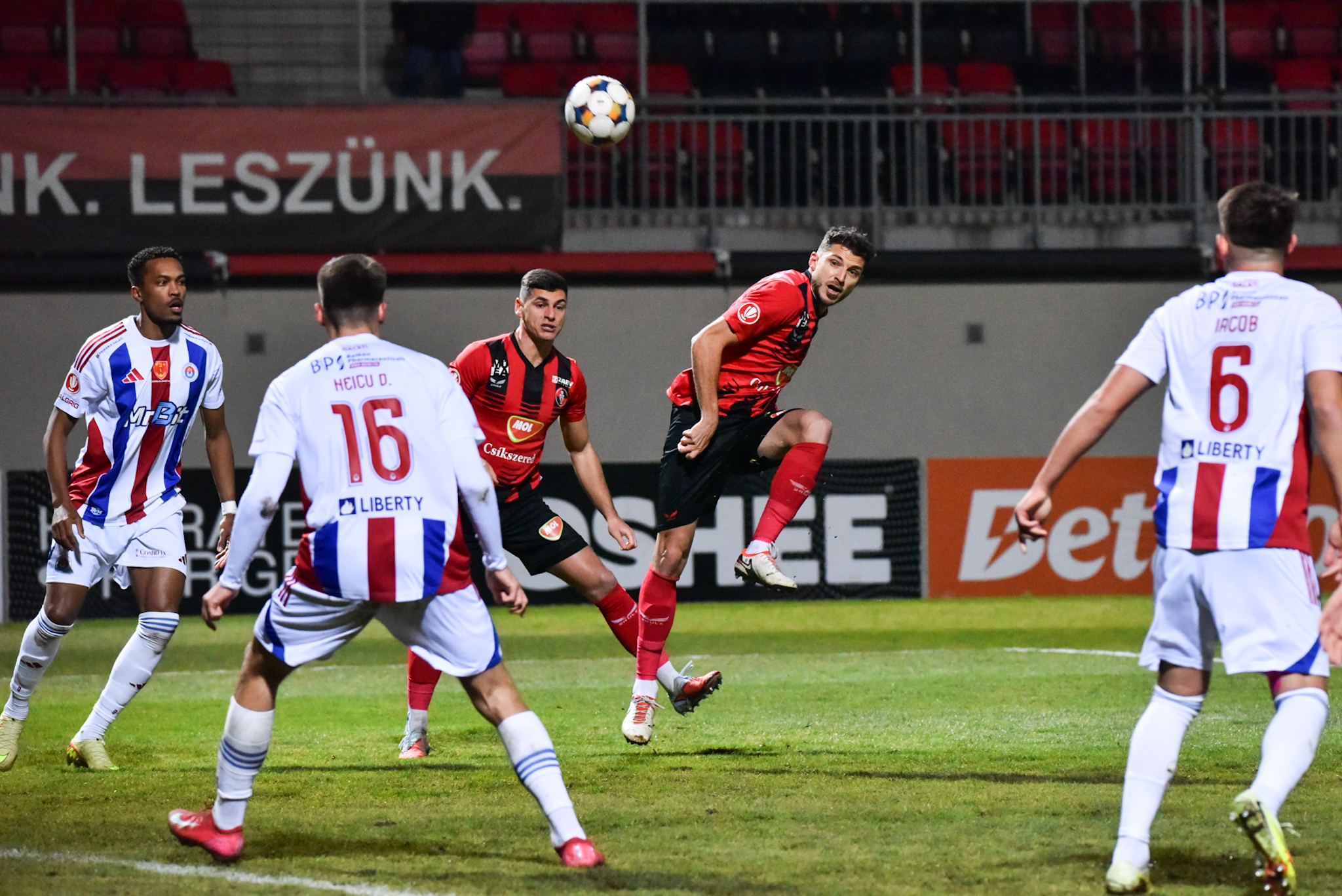 Imagine Stire Oțelul - Csikszereda, Live Video, 17:00, pe Digi Sport 1. Gălățenii trag tare să ajungă pe locurile de play-off! ECHIPELE | 2review.ro