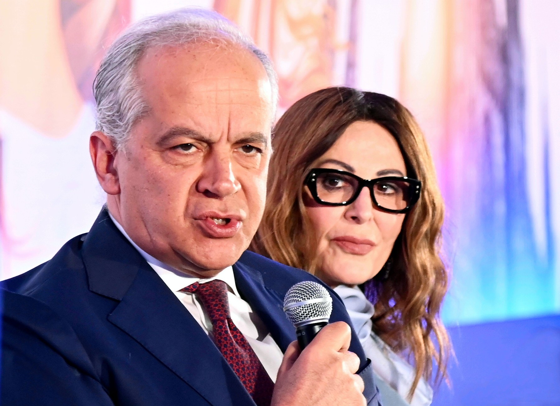 Imagine Stire Americanii și-au trimis agenții în Italia. Reacția nu s-a lăsat deloc așteptată. Ministrul italian de Interne, mesaj clar | 2review.ro