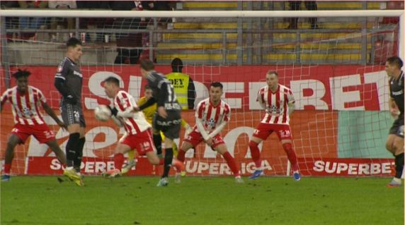 Imagine Stire ”Am vorbit cu un arbitru din SuperLigă!” Verdict ferm despre penalty-ul controversat de la UTA - Rapid | 2review.ro