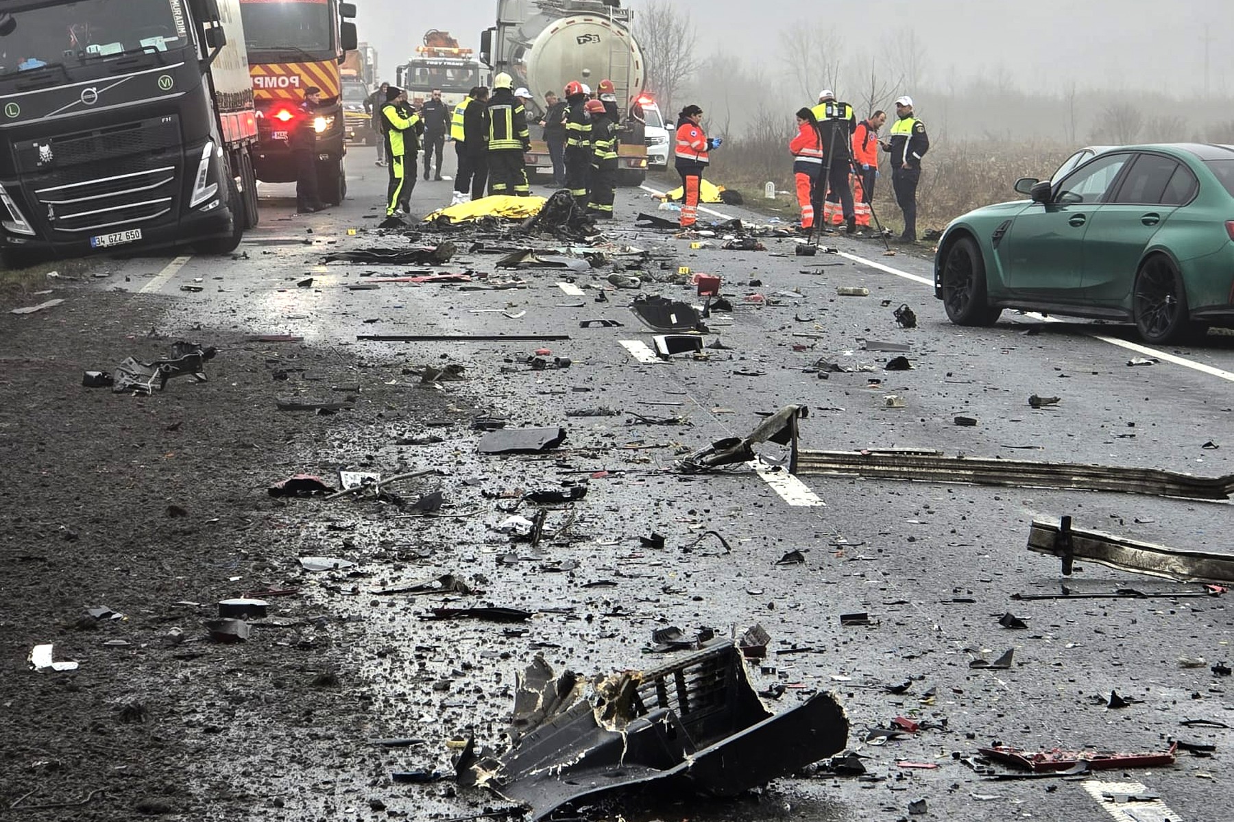 Imagine Stire După ce s-a aflat cauza accidentului, grecii au anunțat ce se întâmplă cu cadavrele celor 7 suporteri decedați în România | 2review.ro