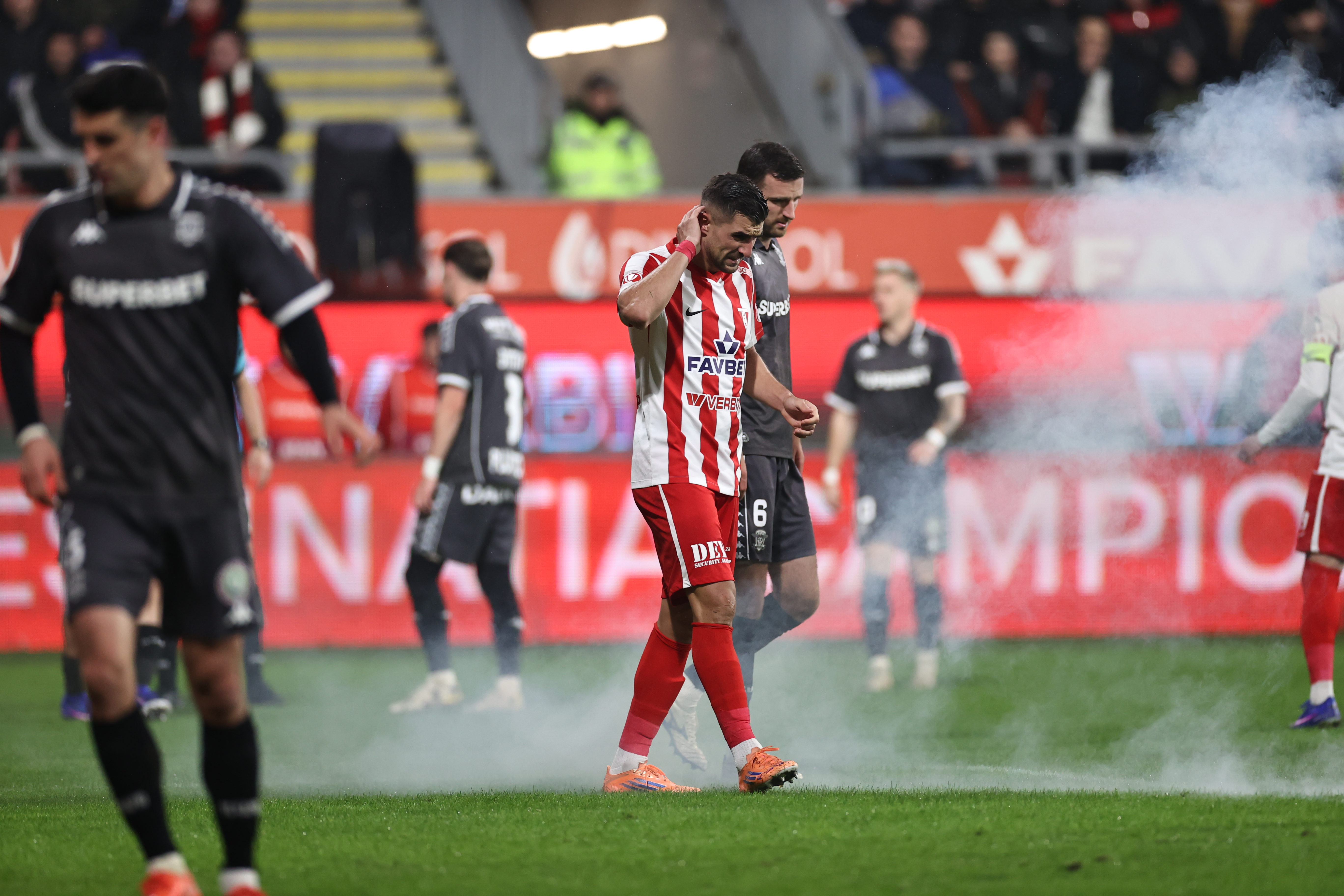 Imagine Stire OUT trei săptămâni de la Rapid | 2review.ro