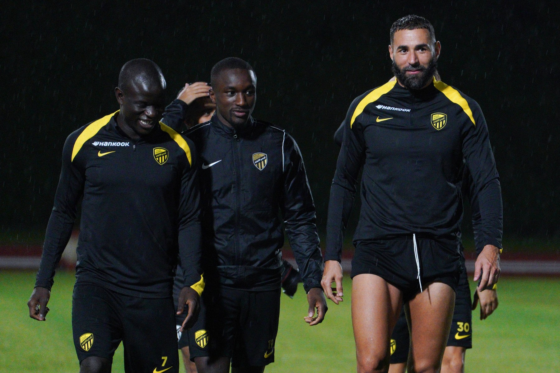 Imagine Stire Transfer tare pentru Chivu la Inter! Francezul a spus ”DA” pentru revenirea în Europa | 2review.ro