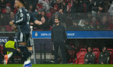 Lisbon, Portugal. 28th Jan, 2026. Alvaro Arbeloa, Real Madrid CF Coach, (C) in action during UEFA Champions League 2025/26 League phase Matchday 8 between SL Benfica and Real Madrid CF at Estadio da Luz in Lisbon, Portugal. 28/01/2026 Credit: Brazil Photo