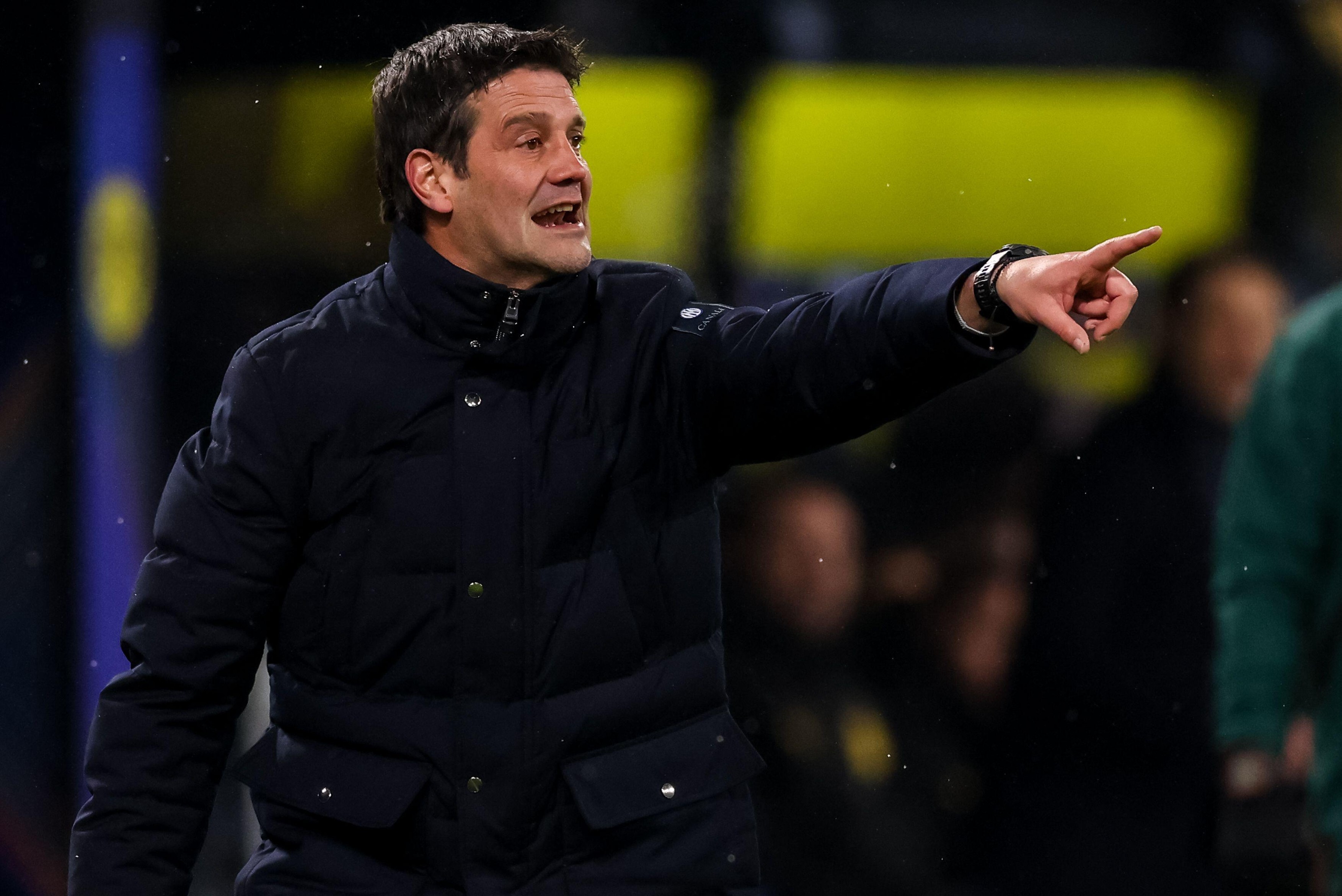 Imagine Stire Cristi Chivu, ”scut” în jurul jucătorilor, după ce Italia a fost eliminată de la Mondial: ”Asta contează cel mai mult” | 2review.ro