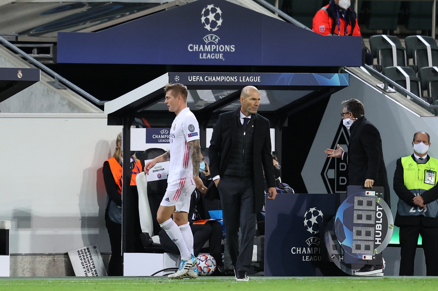 Imagine Stire Real Madrid a luat decizia finală, după umilința din UCL: schimbă antrenorul! Se pregătește o revenire spectaculoasă | 2review.ro