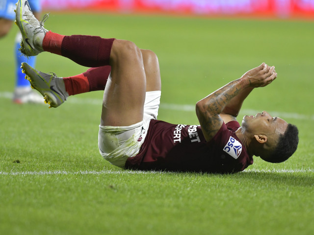 Poza pentru articolul S-a operat la genunchi! Veteranul din SuperLiga nu a mai jucat de aproape ȘASE luni