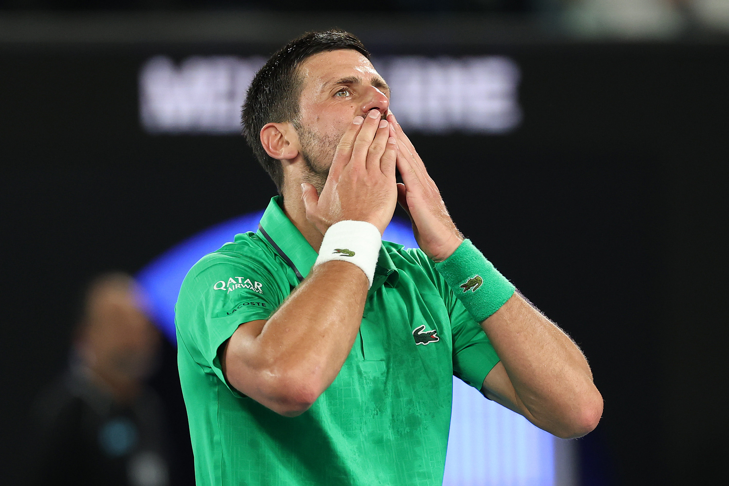 Imagine Stire ”Eternul” Djokovic, din nou în finala Australian Open: ”Doamne, se simte ireal!” Ce i-a spus lui Sinner la fileu | 2review.ro