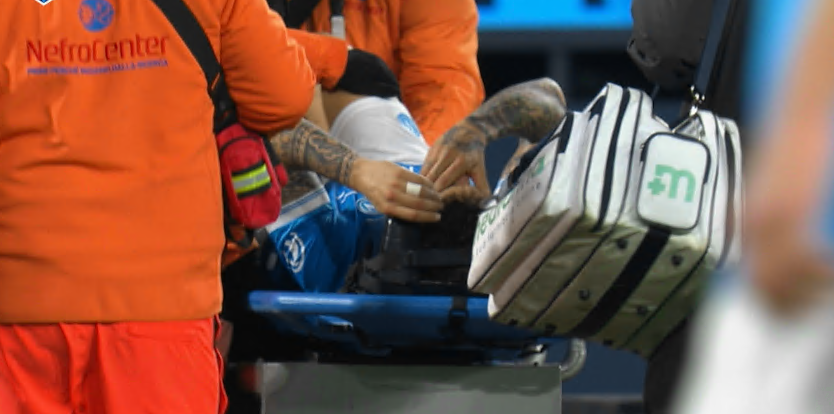 Imagine Stire Accidentare gravă în Italia. Căpitanul lui Napoli a ieșit de pe teren în lacrimi | 2review.ro