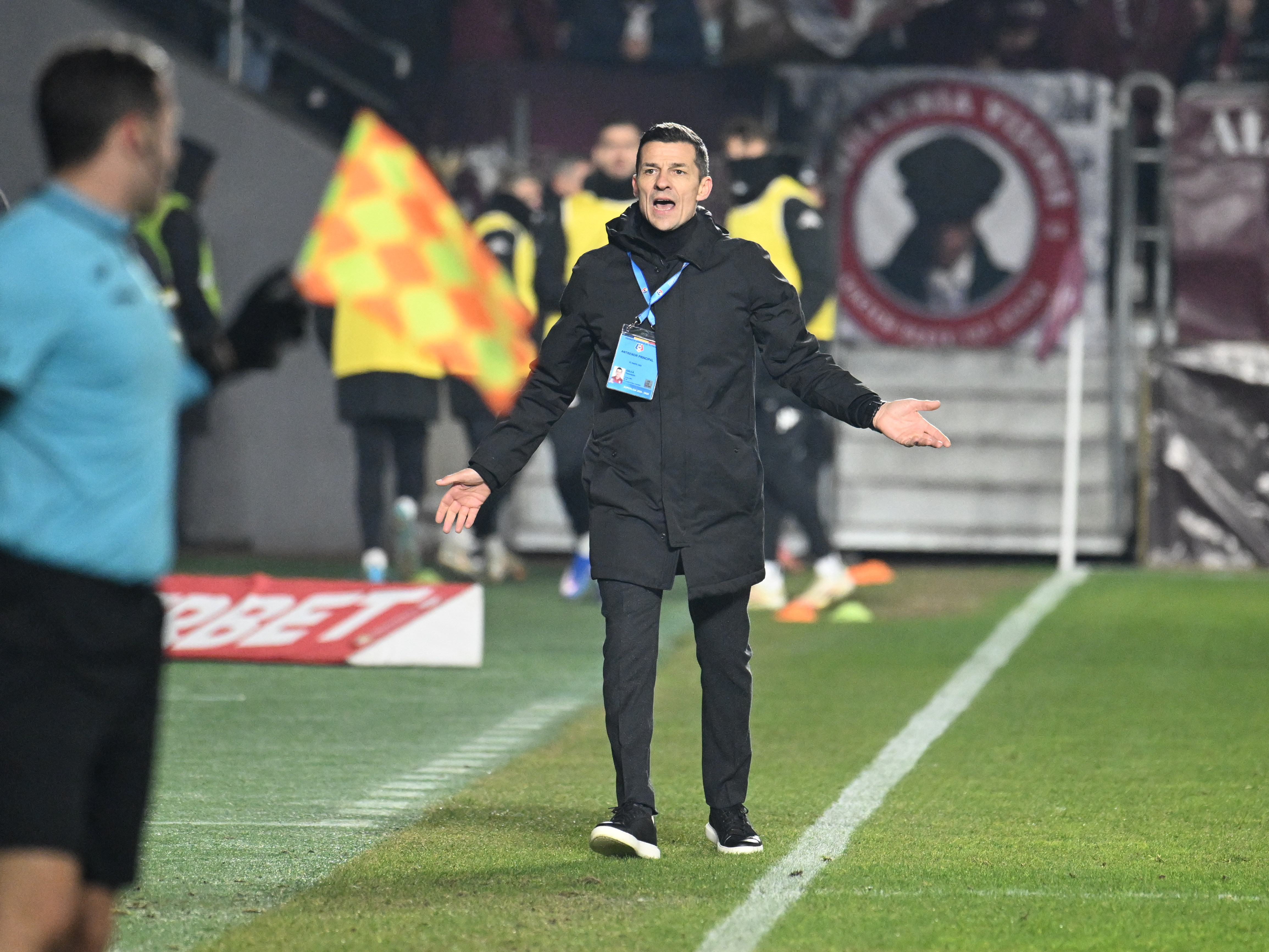 Imagine Stire ”Nu mă așteptam”. Costel Gâlcă, după 0-2 cu ”U” Cluj: ”N-avem ce face”. Jucătorul pe care îl așteaptă | 2review.ro