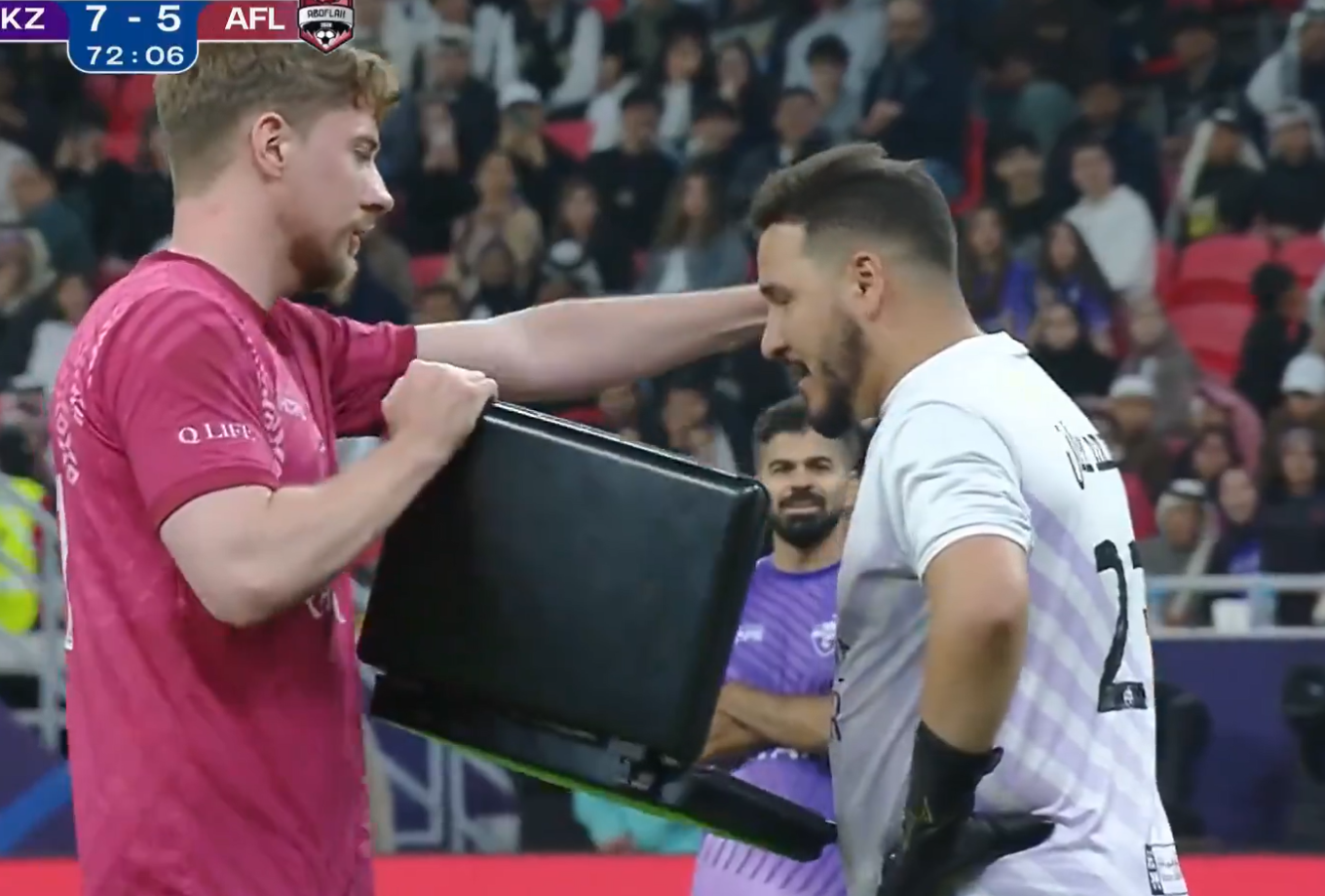 Imagine Stire Nemaivăzut! Cu Henry, Marcelo și Ribery pe teren i-a dat mită 10.000 de dolari portarului pentru a marca din penalty | 2review.ro