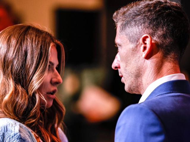 Poza pentru articolul I-a lăsat "mască"! Soția lui Robert Lewandowski a făcut anunțul în direct la TV