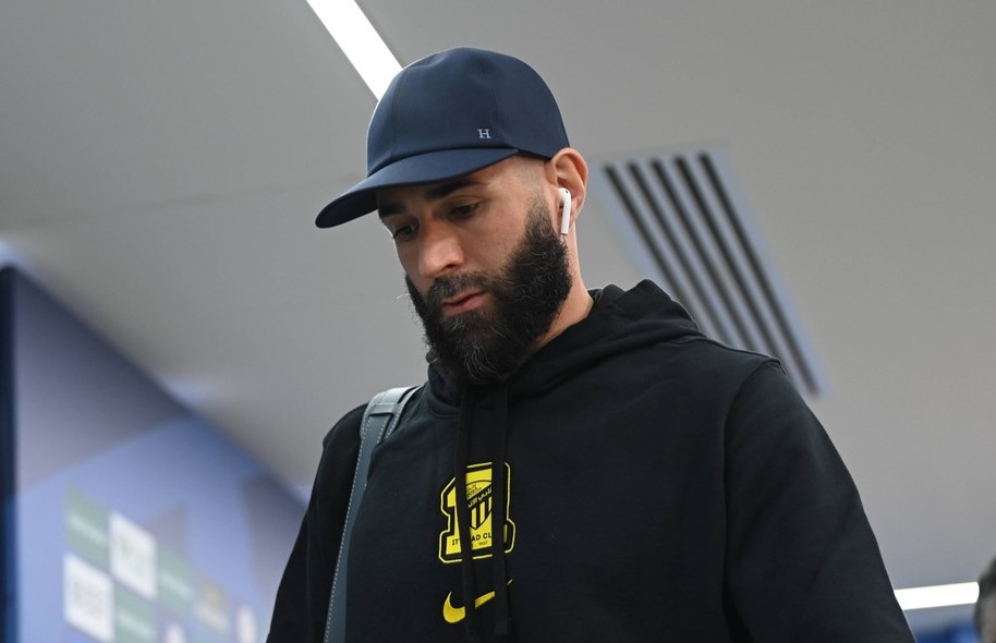 Imagine Stire N-a mai putut și l-a făcut praf pe Karim Benzema: Cine ești tu? Un nimeni! | 2review.ro