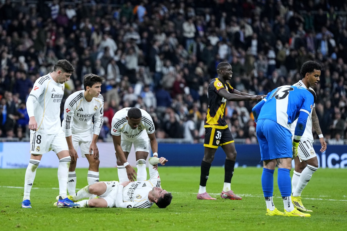 Imagine Stire Real Madrid și-a egalat recordul, după ce a învins-o pe Rayo Vallecano din penalty în minutul 90+10 | 2review.ro