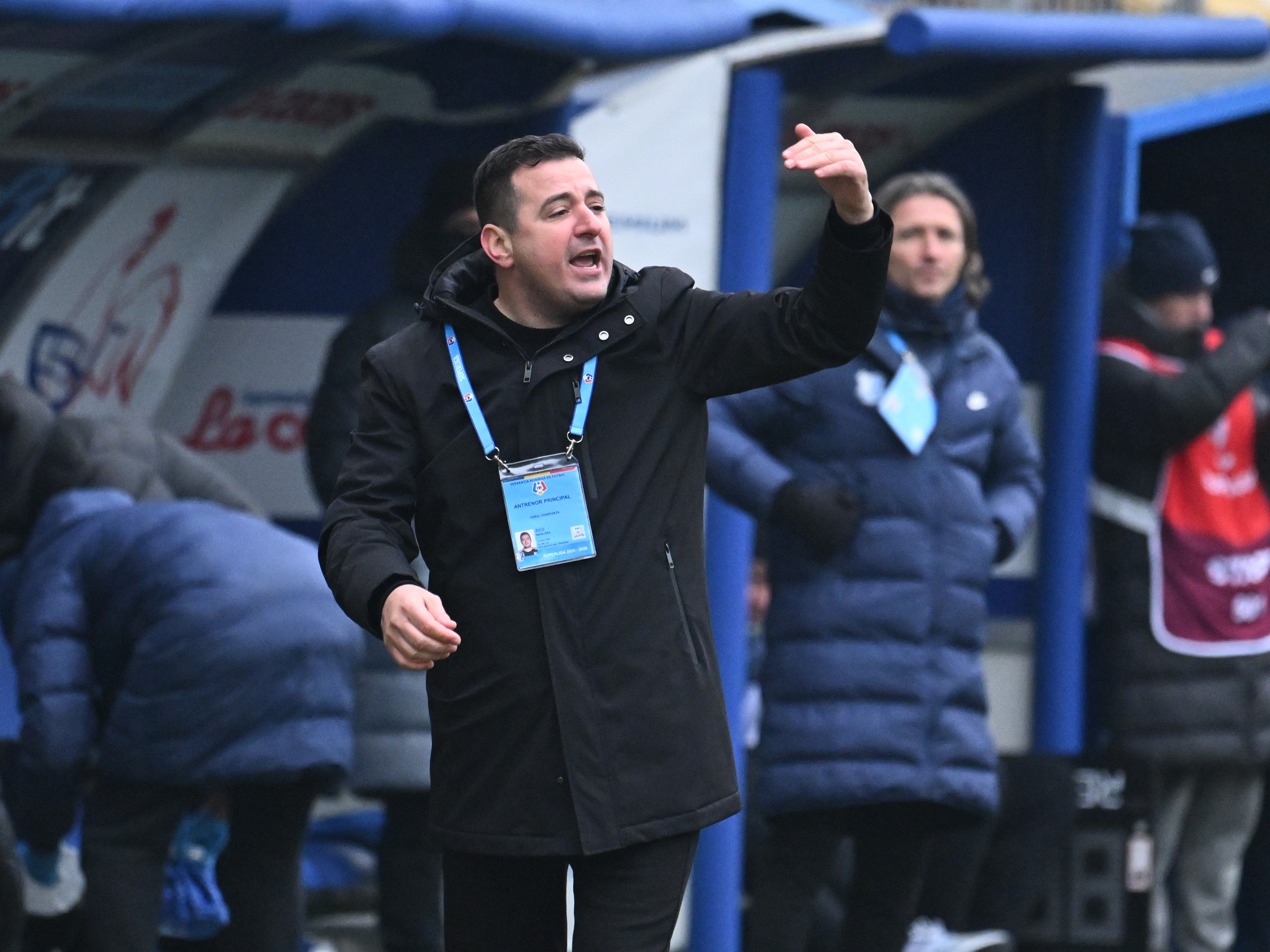 Imagine Stire Ce i-a spus Ianis Zicu lui Denis Alibec, înainte de revenirea cu gol la Farul | 2review.ro