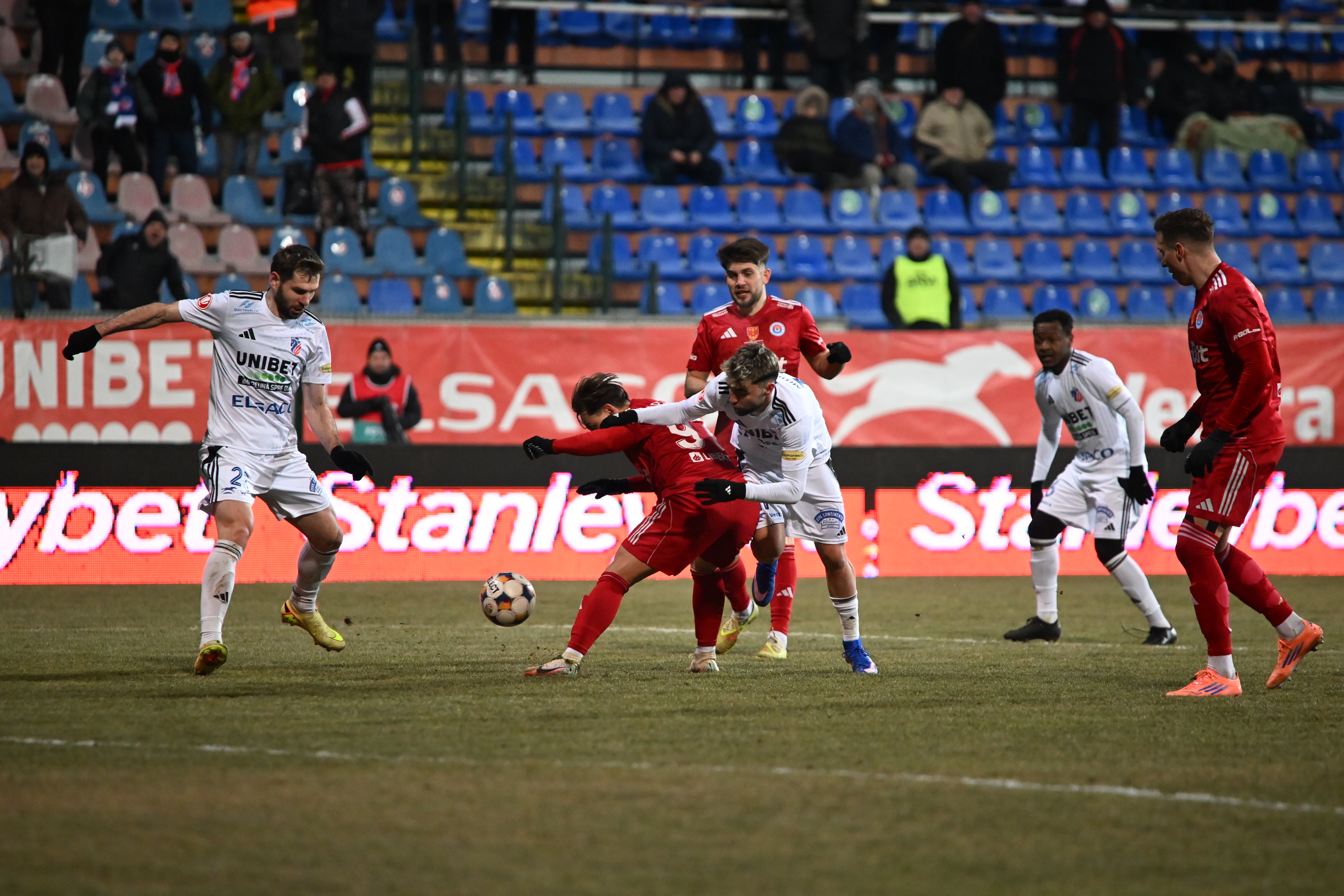 Imagine Stire Botoșani - Oțelul LIVE VIDEO, 15:00, Digi Sport 1. Moldovenii sunt invincibili pe teren propriu în play-out | 2review.ro