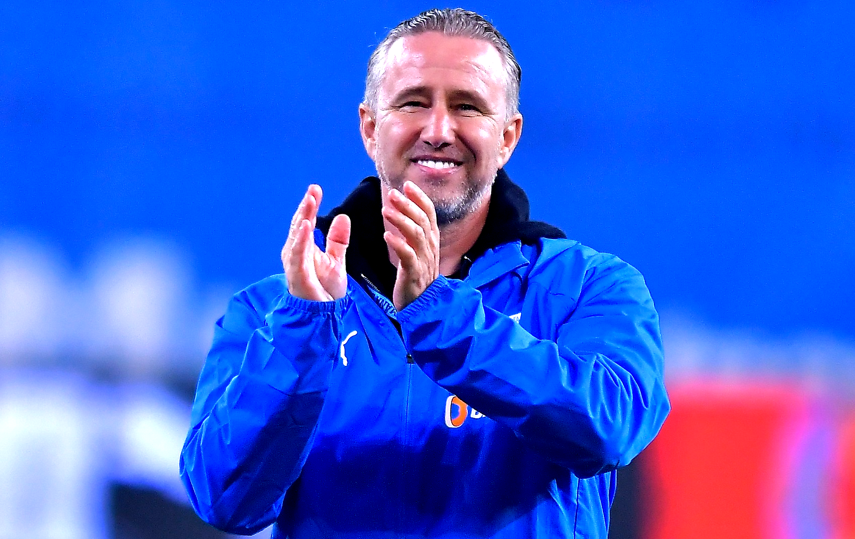 Imagine Stire Total neașteptat: au bătut palma și Laurențiu Reghecampf semnează! | 2review.ro