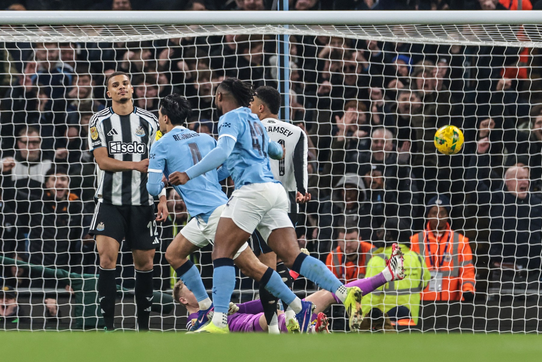 Imagine Stire Manchester City - Newcastle 3-1. ”Cetățenii” s-au impus și la retur și vor juca finala Cupei Ligii cu Arsenal | 2review.ro