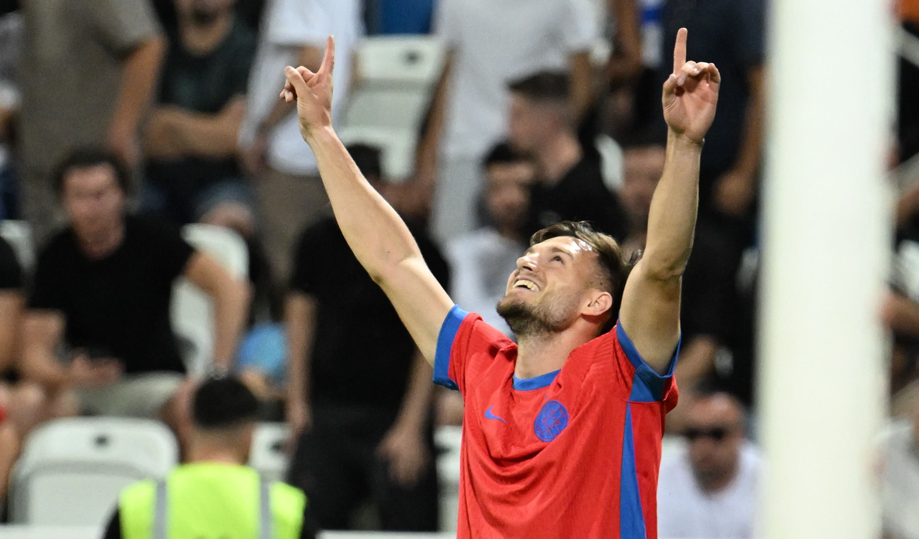 Imagine Stire Intră direct! Ce se întâmplă cu Dennis Politic, la o zi după plecarea de la FCSB | 2review.ro